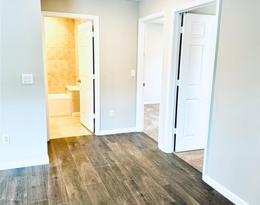 1086 Sw Eureka Avenue - Photo Thumbnail 9