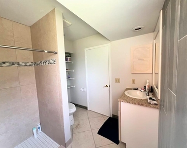 311 Sw Homeland Road - Photo Thumbnail 17