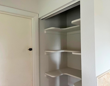 311 Sw Homeland Road - Photo Thumbnail 15