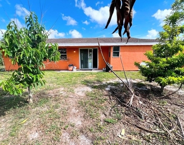 311 Sw Homeland Road - Photo Thumbnail 24