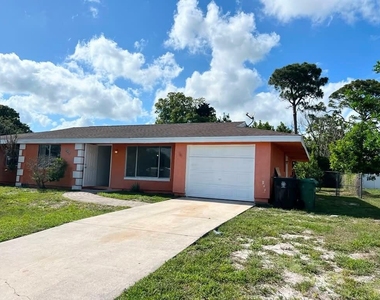 311 Sw Homeland Road - Photo Thumbnail 1