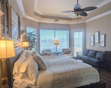 10640 Oak Meadow Lane - Photo Thumbnail 17