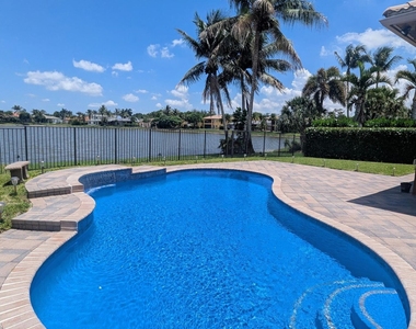 10640 Oak Meadow Lane - Photo Thumbnail 11