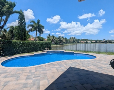 10640 Oak Meadow Lane - Photo Thumbnail 10