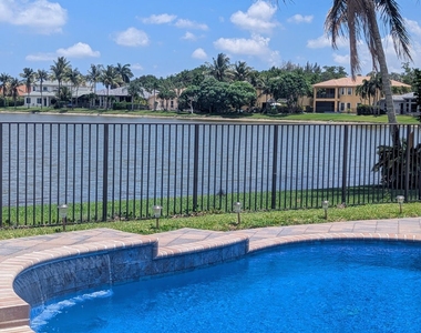 10640 Oak Meadow Lane - Photo Thumbnail 9
