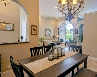 10640 Oak Meadow Lane - Photo Thumbnail 4