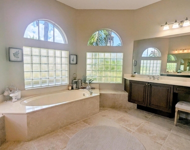 10640 Oak Meadow Lane - Photo Thumbnail 23