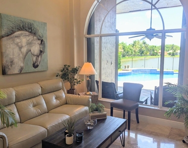 10640 Oak Meadow Lane - Photo Thumbnail 7