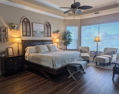 10640 Oak Meadow Lane - Photo Thumbnail 15