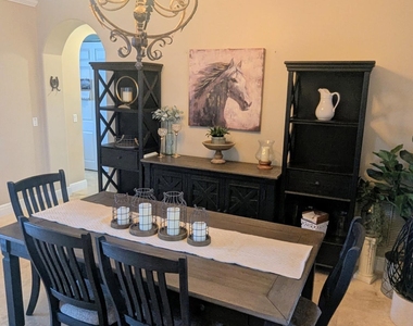 10640 Oak Meadow Lane - Photo Thumbnail 3