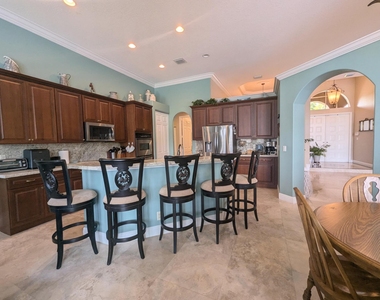 10640 Oak Meadow Lane - Photo Thumbnail 37