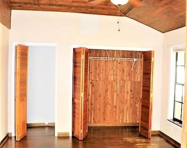 1021 S N Street - Photo Thumbnail 10