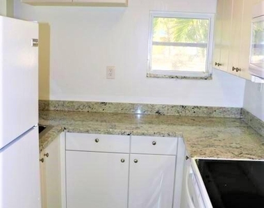 1021 S N Street - Photo Thumbnail 7