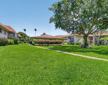 1050 Nw 13th Street - Photo Thumbnail 8