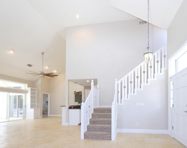 400 Seaside Lane - Photo Thumbnail 5