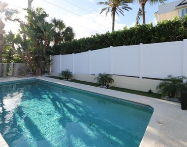 400 Seaside Lane - Photo Thumbnail 2