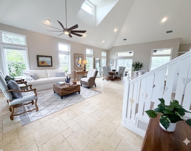 400 Seaside Lane - Photo Thumbnail 6