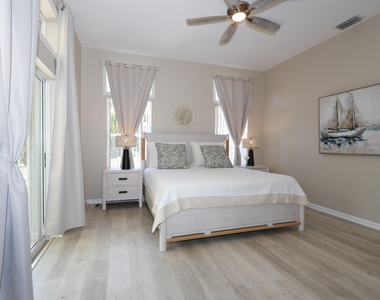 400 Seaside Lane - Photo Thumbnail 9