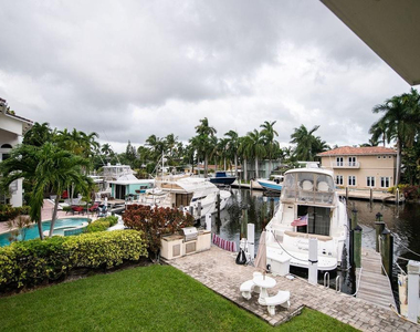 64 Isle Of Venice Drive - Photo Thumbnail 17