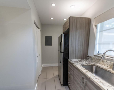 64 Isle Of Venice Drive - Photo Thumbnail 6