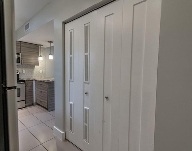 64 Isle Of Venice Drive - Photo Thumbnail 8