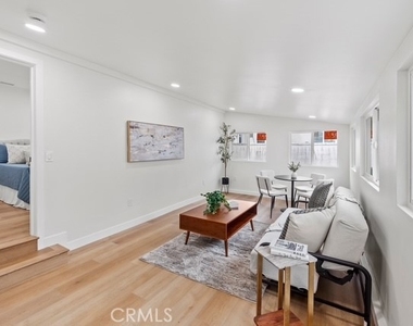 1421 E Norwood Place - Photo Thumbnail 16
