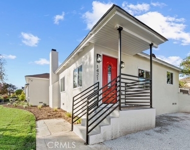 1421 E Norwood Place - Photo Thumbnail 1