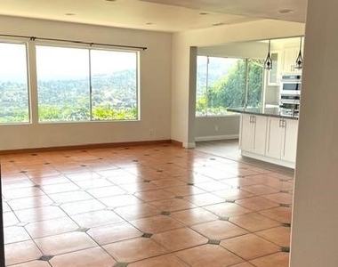 3284 Montellano Avenue - Photo Thumbnail 7