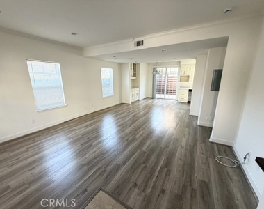 798 S Stoneman - Photo Thumbnail 1