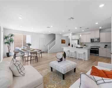 3918 E Cambria Privado - Photo Thumbnail 8