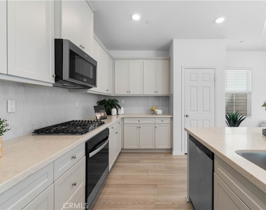 3918 E Cambria Privado - Photo Thumbnail 6
