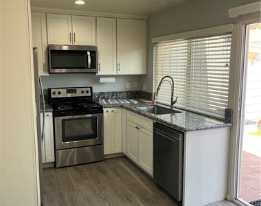 1063 Canyon Spring Lane - Photo Thumbnail 3