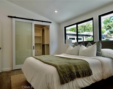 5703 Mcdonie - Photo Thumbnail 8