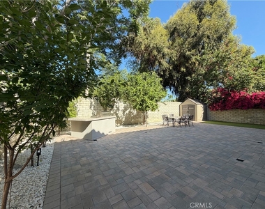5711 Aura Ave - Photo Thumbnail 13