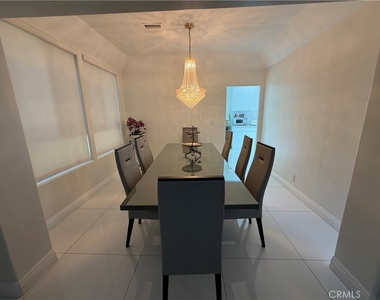 5711 Aura Ave - Photo Thumbnail 5