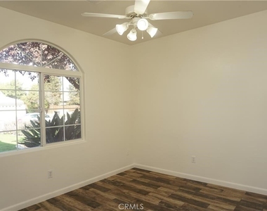 3003 Monache Meadows Drive - Photo Thumbnail 6