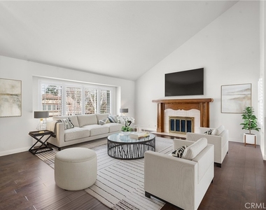 11861 Darby Avenue - Photo Thumbnail 7