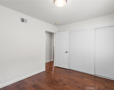 11861 Darby Avenue - Photo Thumbnail 42