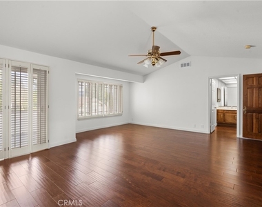11861 Darby Avenue - Photo Thumbnail 26