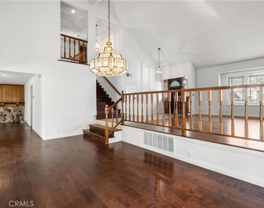 11861 Darby Avenue - Photo Thumbnail 14