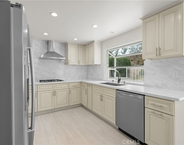 11861 Darby Avenue - Photo Thumbnail 3
