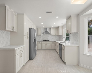 11861 Darby Avenue - Photo Thumbnail 2