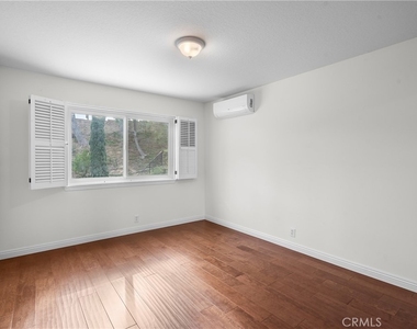 11861 Darby Avenue - Photo Thumbnail 34