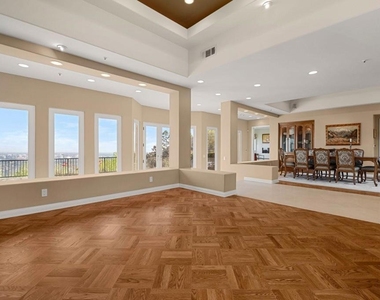 1401 Glen Oaks Boulevard - Photo Thumbnail 7