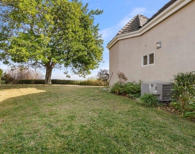 1401 Glen Oaks Boulevard - Photo Thumbnail 35