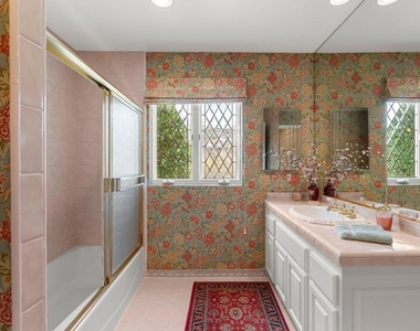 1401 Glen Oaks Boulevard - Photo Thumbnail 24