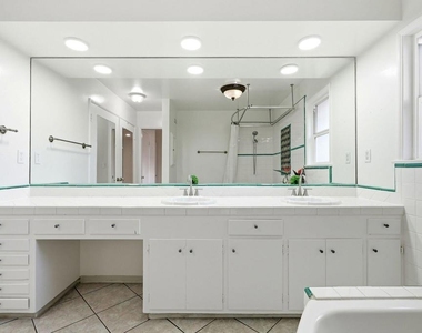 3153 Orange Avenue - Photo Thumbnail 31