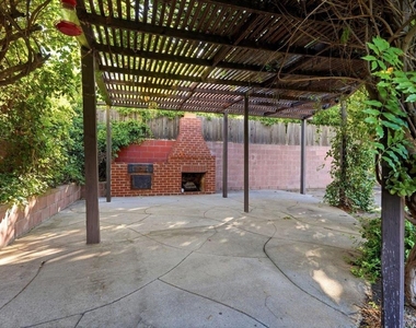 3153 Orange Avenue - Photo Thumbnail 39