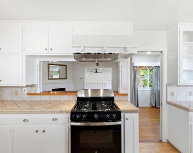 3153 Orange Avenue - Photo Thumbnail 10