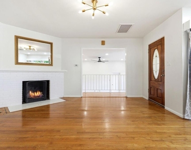 3153 Orange Avenue - Photo Thumbnail 6